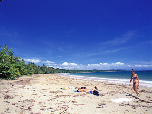White-beaches-and-relaxing-time-300x225