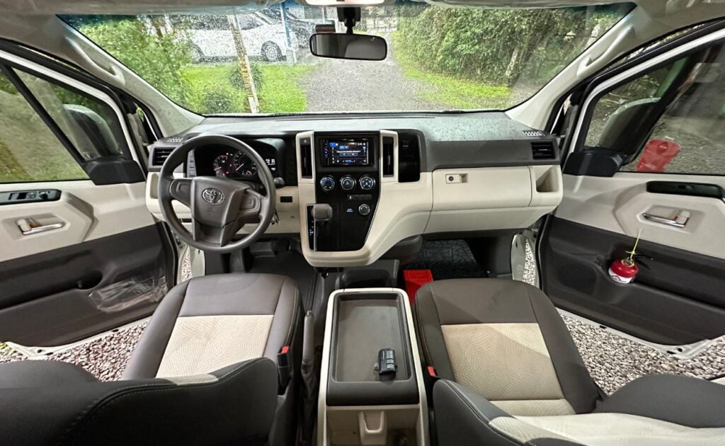 Hiace Deluxe, transportation for tours