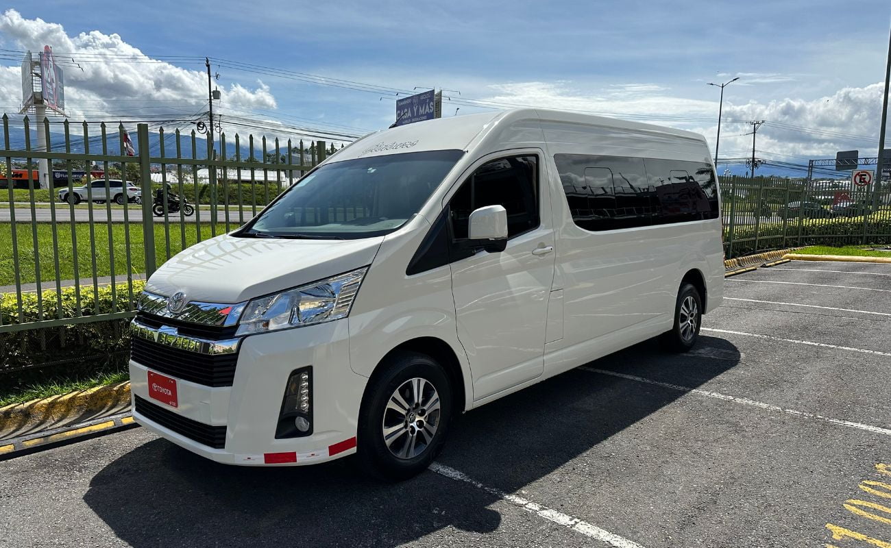 Hiace Deluxe, transportation for tours